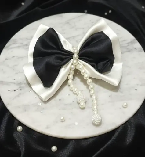 [BOW/001] Elegant Satin Bow Hair Accessory with Pearl Beads, Black and White, Formal Wear Fashion Clip for Special Occasions
